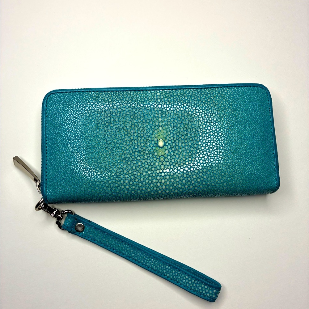 Turquoise Stingray Zip Around Continental Wallet